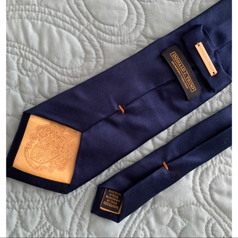 Donald J Trump Signature Collection Silk Tie